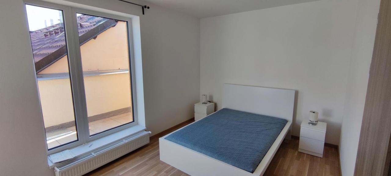公寓 One Bedroom Penthouse # 82 In The Brand New Building Close To The Center With Free Parking 布拉格