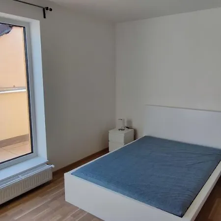 City Center Penthouse: Modern One-Bedroom with Free Parking Prague Exterior photo